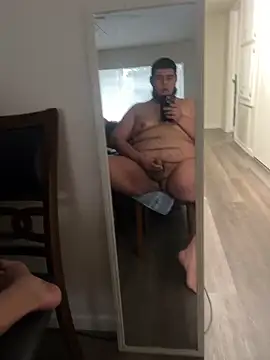 Snapshot of daddymaniaco69 chatting on February 13, 2025, 12:35 am daddymaniaco69 online show from February 13, 2025, 12:35 am