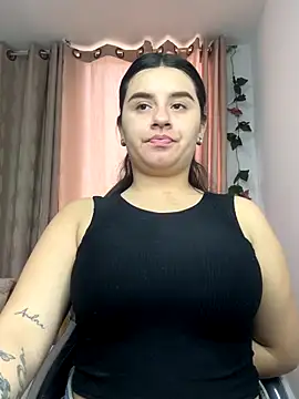 Snapshot of SaraBraun_ chatting on October 10, 2025, 6:31 pm SaraBraun online show from October 10, 2025, 6:31 pm