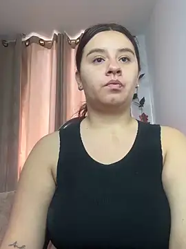 Snapshot of SaraBraun_ chatting on November 19, 2025, 5:13 pm SaraBraun online show from November 19, 2025, 5:13 pm