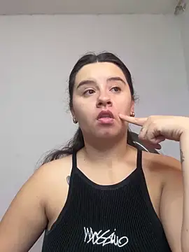 Snapshot of SaraBraun_ chatting on September 24, 2025, 4:02 pm SaraBraun online show from September 24, 2025, 4:02 pm