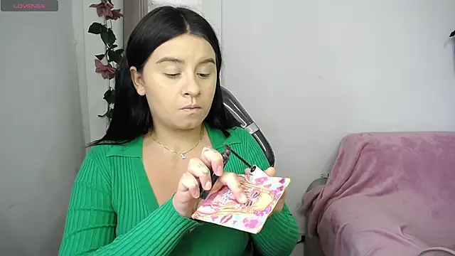 Snapshot of SaraBraun_ chatting on March 13, 2025, 9:26 pm SaraBraun online show from March 13, 2025, 9:26 pm