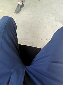 Snapshot of bananadick____ chatting on December 16, 2024, 8:41 am bananadick online show from December 16, 2024, 8:41 am