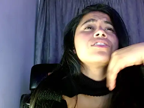 Snapshot of brihanna_lena chatting on October 29, 2025, 5:39 am brihanna lena online show from October 29, 2025, 5:39 am