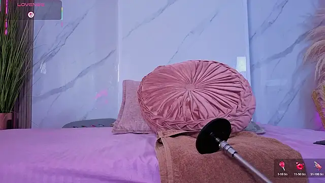 Chlooee   online show from February 27, 2026, 3:23 pm