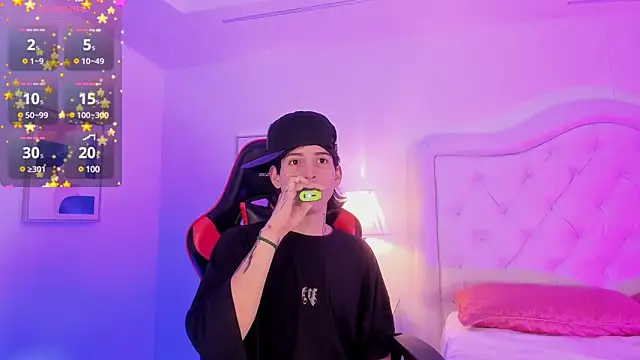 sett and gwen online show from March 23, 2025, 3:43 am