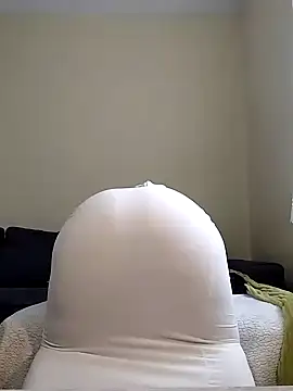 Snapshot of Loloalgamda chatting on February 10, 2025, 8:42 am Loloalgamda online show from February 10, 2025, 8:42 am