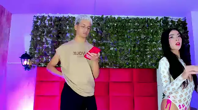 Snapshot of TheSexyDevils chatting on January 4, 2025, 8:49 am TheSexyDevils online show from January 4, 2025, 8:49 am