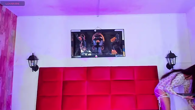 Snapshot of TheSexyDevils chatting on January 18, 2025, 4:37 am TheSexyDevils online show from January 18, 2025, 4:37 am