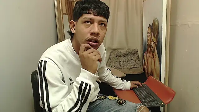 mr stiven  online show from November 17, 2025, 2:15 am