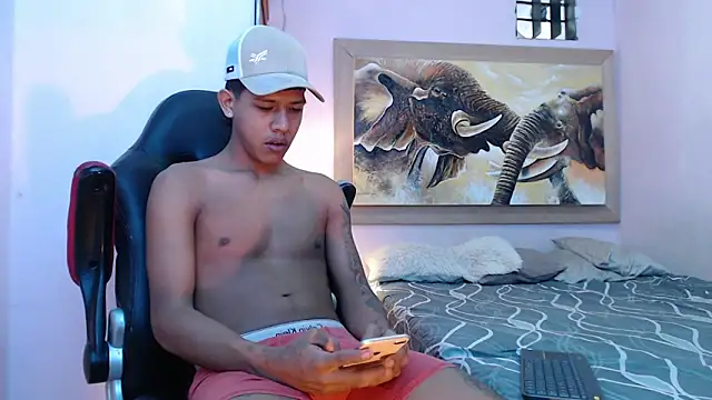 Snapshot of mr_stiven_ chatting on February 20, 2025, 5:44 am mr stiven  online show from February 20, 2025, 5:44 am