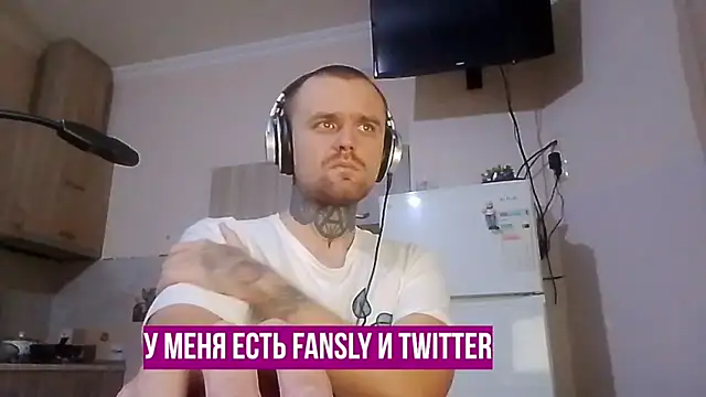 Snapshot of HappyZebra13 chatting on January 8, 2025, 4:54 pm HappyZebra13 online show from January 8, 2025, 4:54 pm