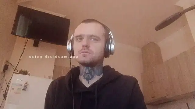 Snapshot of HappyZebra13 chatting on January 15, 2025, 12:25 pm HappyZebra13 online show from January 15, 2025, 12:25 pm