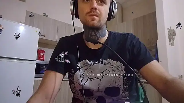 Snapshot of HappyZebra13 chatting on January 21, 2025, 8:54 pm HappyZebra13 online show from January 21, 2025, 8:54 pm