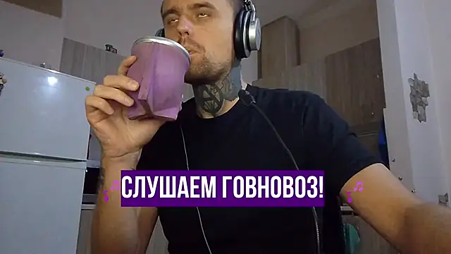 Snapshot of HappyZebra13 chatting on January 22, 2025, 10:05 pm HappyZebra13 online show from January 22, 2025, 10:05 pm