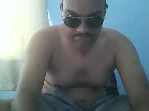 Snapshot of farhaanmacho chatting on May 29, 2026, 12:00 pm farhaanmacho online show from May 29, 2026, 12:00 pm