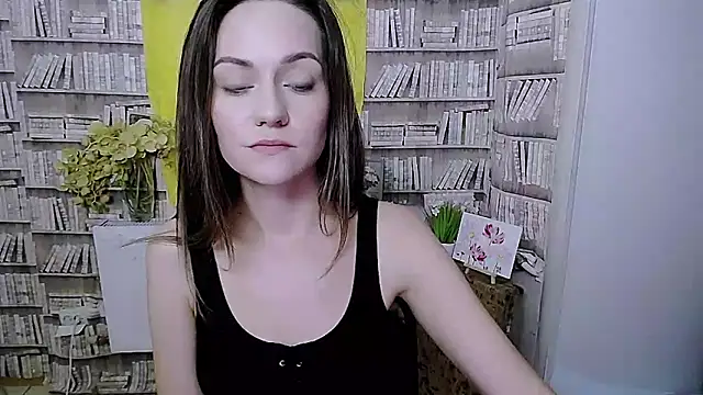 Snapshot of Lina_Star_S chatting on October 8, 2025, 6:48 am Lina Star S online show from October 8, 2025, 6:48 am