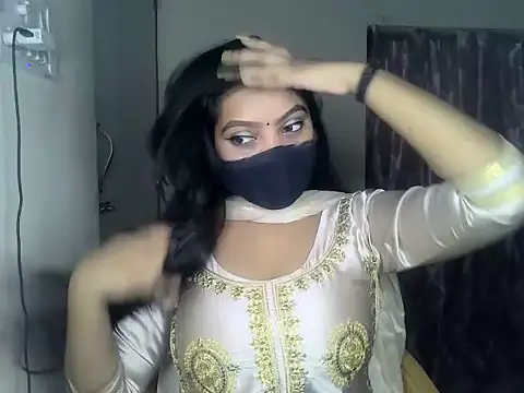 ishi Beauty online show from October 1, 2025, 7:35 am