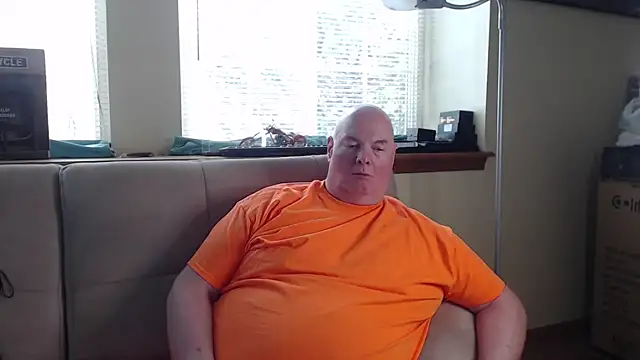 harley99574 online show from October 11, 2025, 4:41 pm