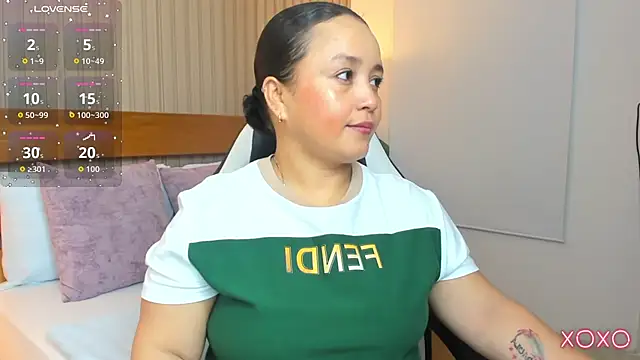 Snapshot of linda_rios_ chatting on July 4, 2026, 8:35 pm linda rios online show from July 4, 2026, 8:35 pm