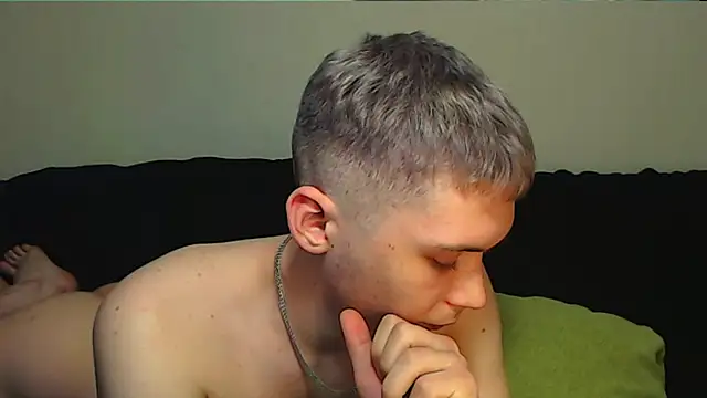 Snapshot of __sugarrebit chatting on February 3, 2025, 12:15 am   sugarrebit online show from February 3, 2025, 12:15 am