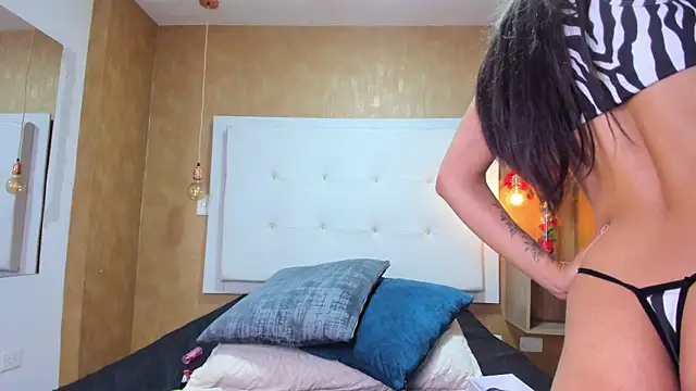 Milaspetite online show from March 27, 2026, 8:10 pm