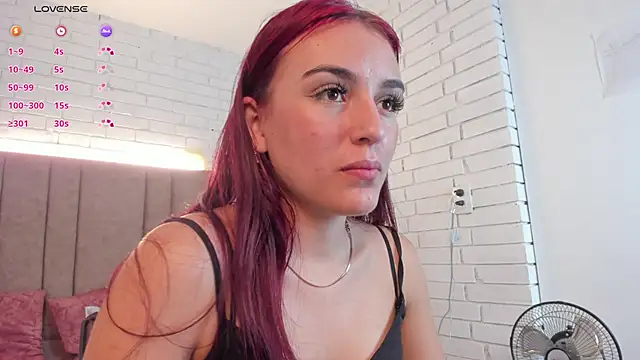 ZoeeMansson online show from January 30, 2025, 12:37 pm