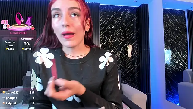 ZoeeMansson online show from March 8, 2025, 1:17 am