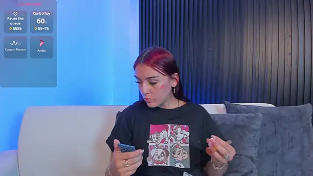 ZoeeMansson online show from February 11, 2025, 12:36 pm