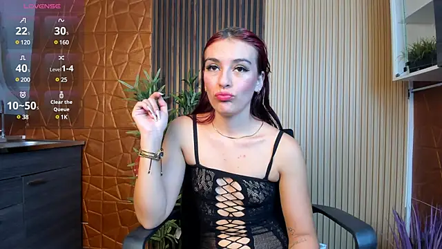 ZoeeMansson online show from March 6, 2025, 7:21 pm