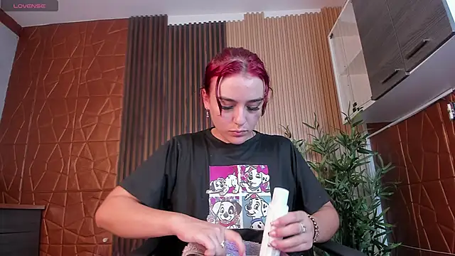 ZoeeMansson online show from January 17, 2025, 12:42 pm