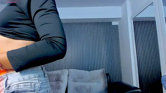 ZoeeMansson online show from February 1, 2025, 12:37 pm