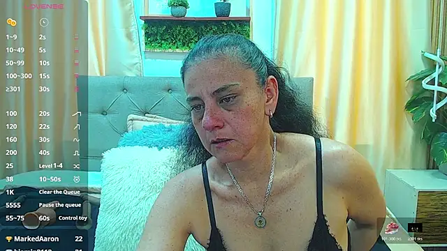 sasi luna online show from November 23, 2025, 4:50 pm