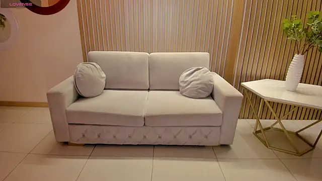 Snapshot of BellaCarteer_ chatting on May 19, 2026, 7:43 pm BellaCarteer online show from May 19, 2026, 7:43 pm
