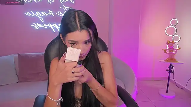 Snapshot of BellaCarteer_ chatting on November 9, 2025, 6:23 pm BellaCarteer online show from November 9, 2025, 6:23 pm