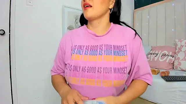 Snapshot of africa_holmes chatting on November 21, 2025, 2:10 am africa holmes online show from November 21, 2025, 2:10 am