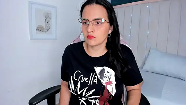 Snapshot of africa_holmes chatting on September 12, 2025, 2:01 am africa holmes online show from September 12, 2025, 2:01 am