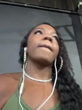 imsuziblack online show from November 12, 2025, 11:08 pm