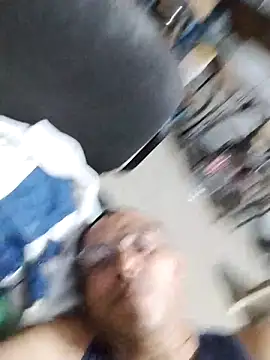 Snapshot of Alex011277 chatting on November 9, 2025, 3:43 am Alex011277 online show from November 9, 2025, 3:43 am