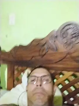 Snapshot of Alex011277 chatting on October 24, 2025, 1:43 pm Alex011277 online show from October 24, 2025, 1:43 pm