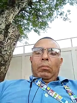 Snapshot of Alex011277 chatting on September 21, 2025, 9:42 pm Alex011277 online show from September 21, 2025, 9:42 pm