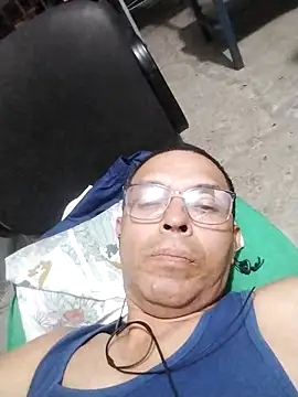 Snapshot of Alex011277 chatting on October 12, 2025, 3:52 am Alex011277 online show from October 12, 2025, 3:52 am