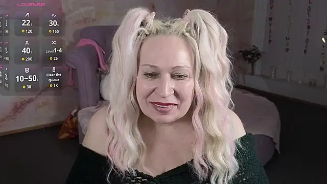 Snapshot of Penelope_Pinky chatting on June 24, 2026, 12:04 pm Penelope Pinky online show from June 24, 2026, 12:04 pm