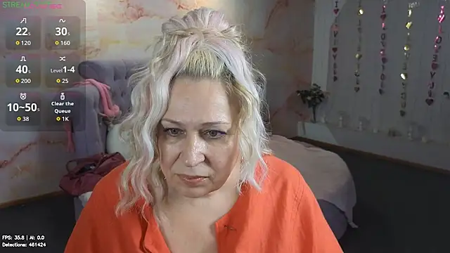 Snapshot of Penelope_Pinky chatting on June 22, 2026, 12:35 pm Penelope Pinky online show from June 22, 2026, 12:35 pm
