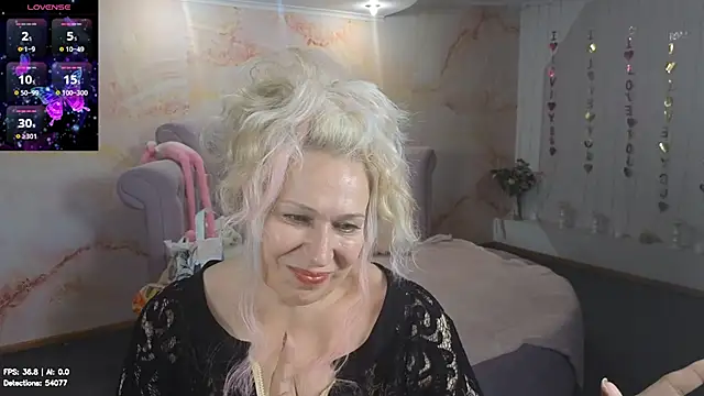 Snapshot of Penelope_Pinky chatting on June 25, 2026, 1:27 pm Penelope Pinky online show from June 25, 2026, 1:27 pm