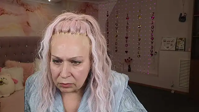 Snapshot of Penelope_Pinky chatting on February 23, 2025, 2:25 pm Penelope Pinky online show from February 23, 2025, 2:25 pm