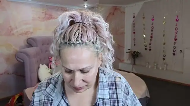 Snapshot of Penelope_Pinky chatting on October 14, 2025, 12:06 pm Penelope Pinky online show from October 14, 2025, 12:06 pm