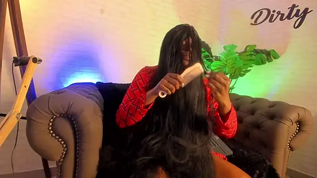 lolajenkins  online show from February 28, 2025, 5:37 pm