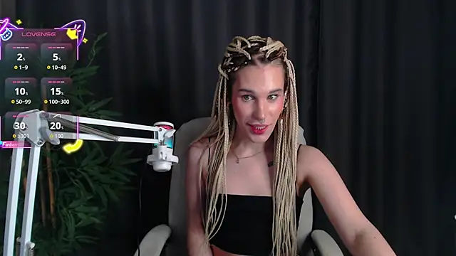 Cassie Bae online show from December 1, 2025, 9:04 pm