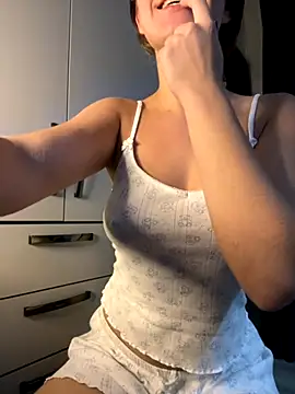 mi michelle online show from November 20, 2025, 3:34 pm