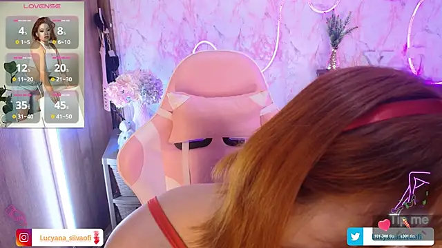 LucyanaSilva online show from November 10, 2025, 2:11 pm